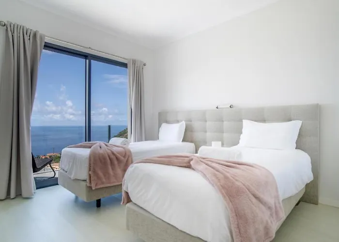 Arizonna Arco da Calheta (Madeira)